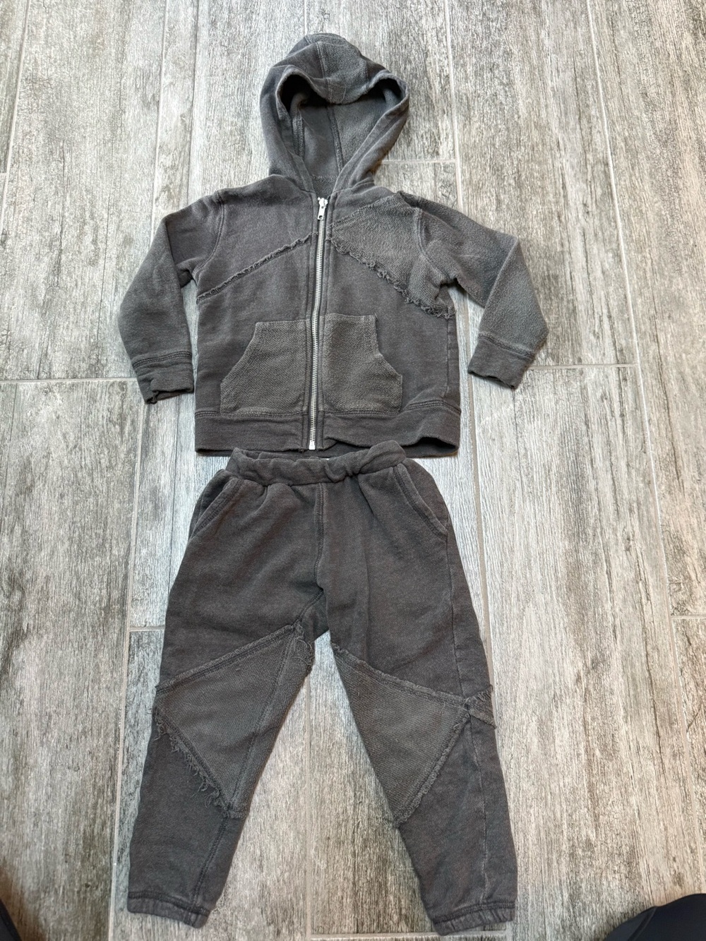 Chaser Kids Toddler Charcoal Gray Hooded Zip Sweatshirt & Jogger Set - 4T